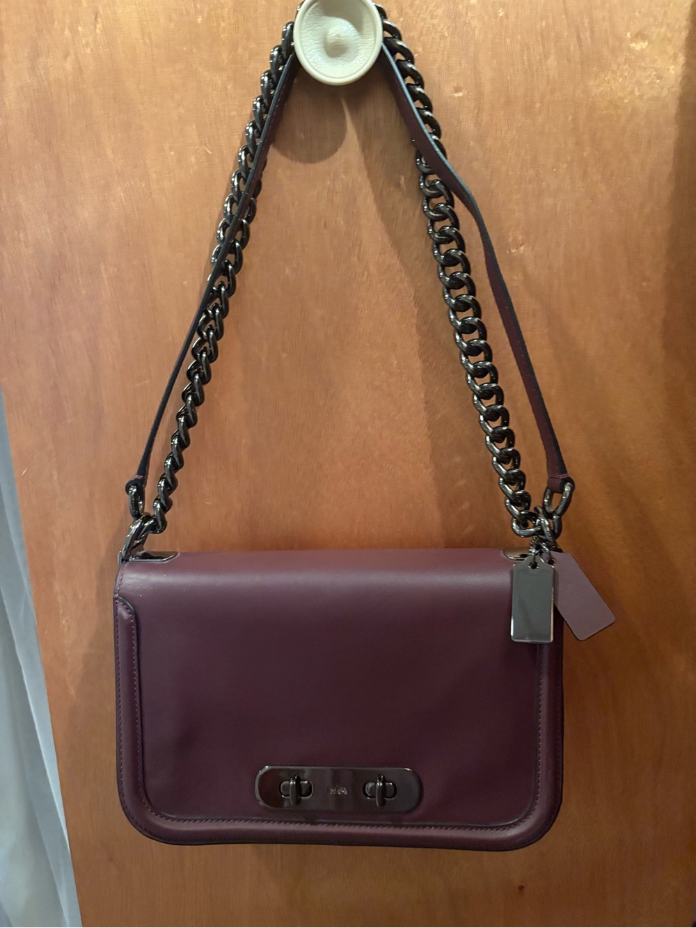 Coach Turnlock Swagger Shoulder/crossbody Bag in Plum - Picture 2 of 10